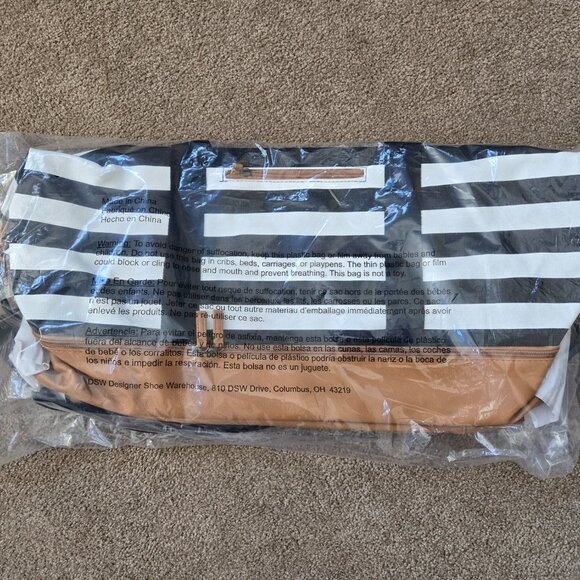 NEW DSW Black White Stripe Canvas Weekender Bag w/ Shoe Compartment - Picture 5 of 12